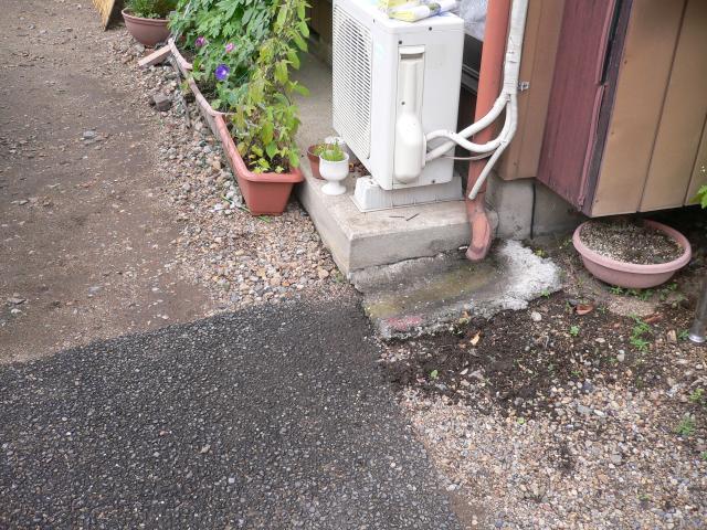 群馬館林 雨水排水管埋設工事前の雨樋